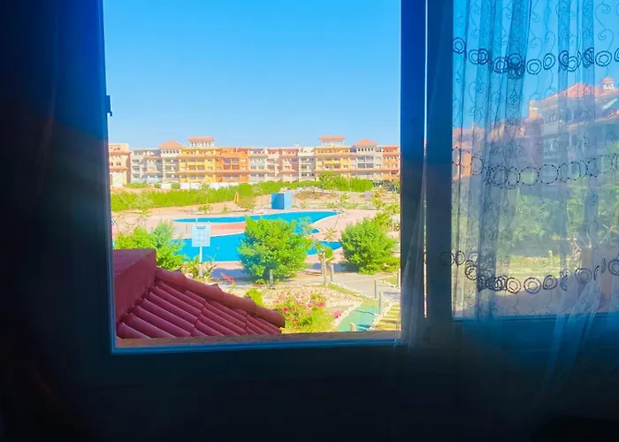 Porto Family With Pool View Apartment