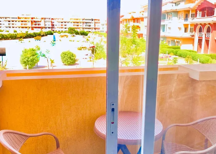 Porto Family With Pool View