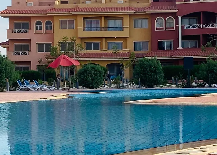 Porto Family With Pool View